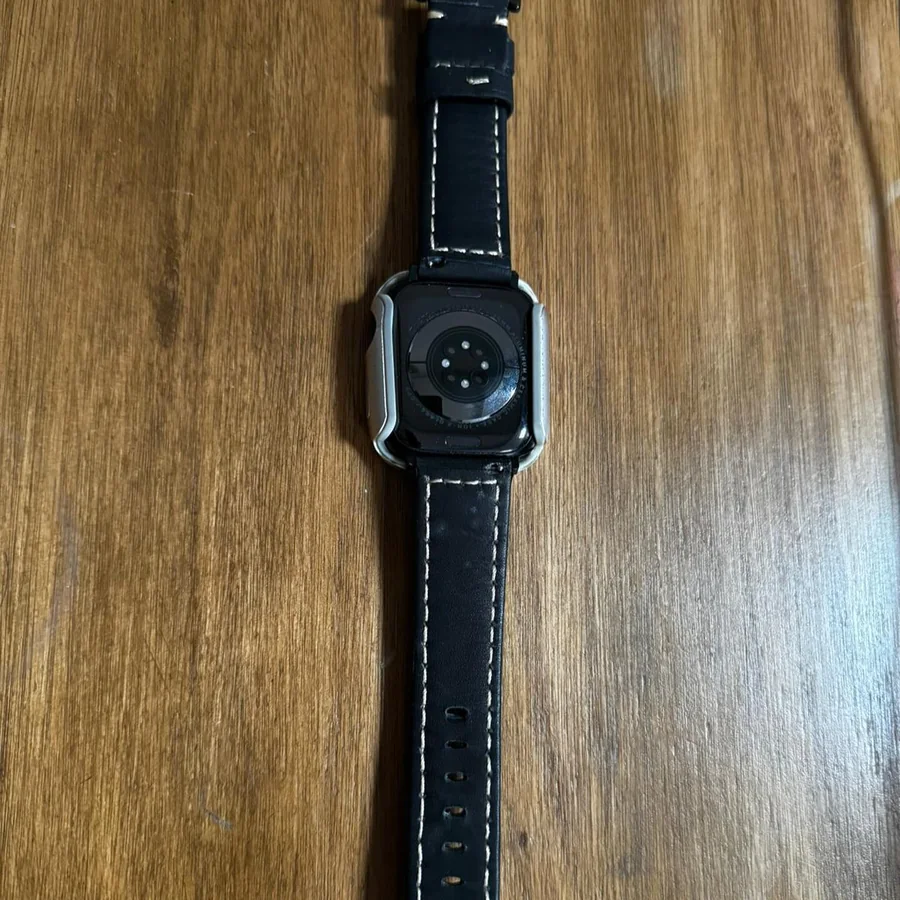 Apple Watch con correa de cuero de cordero cosida a mano