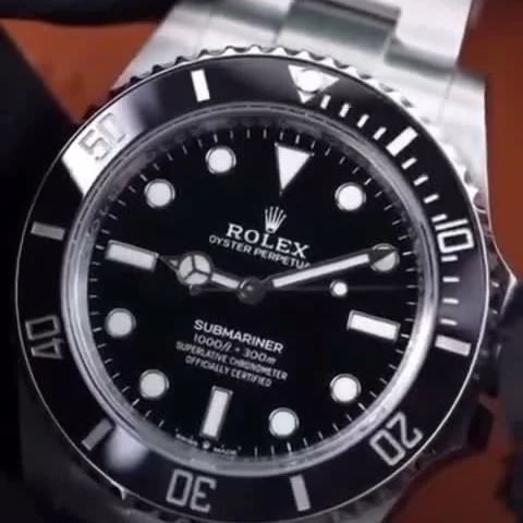 Rolex Submariner de acero con esfera y bisel negros